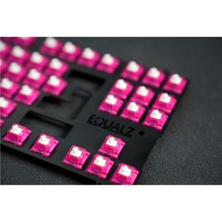 ภาพขนาดย่อของภาพหน้าปกสินค้าDRAGON FRUIT SWITCH x1 น้ำหนัก 63.5g สวิทช์สองจังหวะสีแดงขาว / ความ Bump เหมือน ERGO CLEAR /เสียงเบากว่า KIWI จากร้าน parkemech บน Shopee