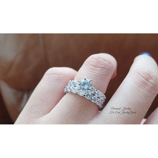 Diamond Ring แหวนเพชรงานเพชร CZ แท้  ดีไซน์แหวนคู่ ประดับด้วยเพชรเม็ดชูขนาด 1 กะรัต