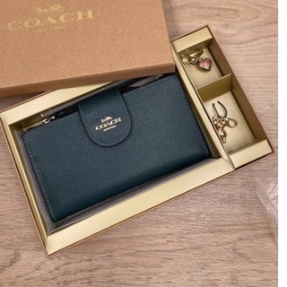 (ผ่อน0%) เซ็ทกล่องของขวัญ Coach Boxed Tech Wallet C7352 หนังแท้ สีเขียว ใส่โทรศัพท์ 2พับ