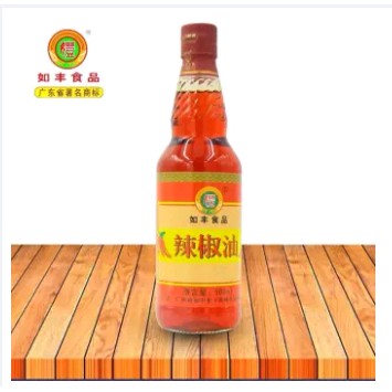 ภาพหน้าปกสินค้าA5น้ำมันพริกเผาจีน (辣椒油ใช้สำหรับปรุงอาหารได้หลากหลาย เพื่อให้อาหารมีกลิ่นหอม อร่อยกลมกล่อม ขนาด 500 ml