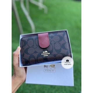 【พร้อมกล่อง 🎁】#coachwallet กระเป๋าสตางค์ Coach 2พับ ใบกลางสองพับ #กระเป๋าสตางค์Coach รหัส 2/1 C 📸ภาพจริงถ่ายเองค่ะ