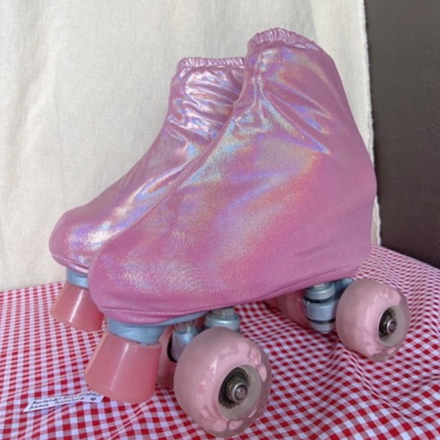 ภาพหน้าปกสินค้าcover skate ผ้าโฮโลแกรม สีมาใหม่ สวยสุด ที่คลุมสเก็ต รองเท้าสเก็ต โรลเลอร์สเก็ต ไอซ์สเก็ต