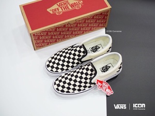 ภาพขนาดย่อของภาพหน้าปกสินค้าVans Slip-On (Classic)  ลิขสิทธิ์แท้ Authorized Dealer ️l พร้อมถุง Shop จากร้าน iconconverse บน Shopee ภาพที่ 1