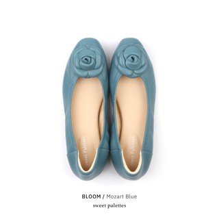 ภาพหน้าปกสินค้าSweet Palettes รองเท้าหนังแกะ Bloom Mozart Blue ที่เกี่ยวข้อง