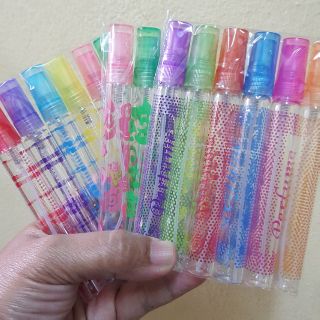 สินค้า ขวดปากกาลาย10มล. 12ใบราคา60บาท