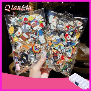 [พร้อมส่ง] เข็มกลัดโลหะ รูปการ์ตูนญี่ปุ่นน่ารัก ขนาดเล็ก อินเทรนด์ฤดูใบไม้ร่วง และฤดูหนาว สําหรับตกแต่งกระเป๋าเป้สะพายหลัง