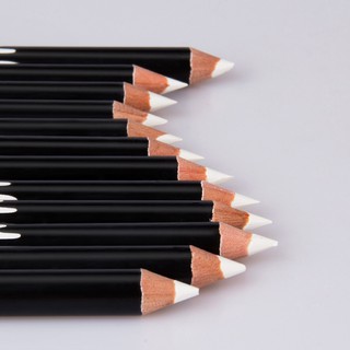 ดินสอเขียนขอบตาแบบกันน้ำสีขาว