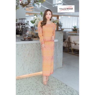 ภาพขนาดย่อของภาพหน้าปกสินค้าV107 ชุดไทยจิตรลดาผ้าฝ้ายทอลายไทยสวยวิจิตรตระการตา จากร้าน vivalabrand บน Shopee