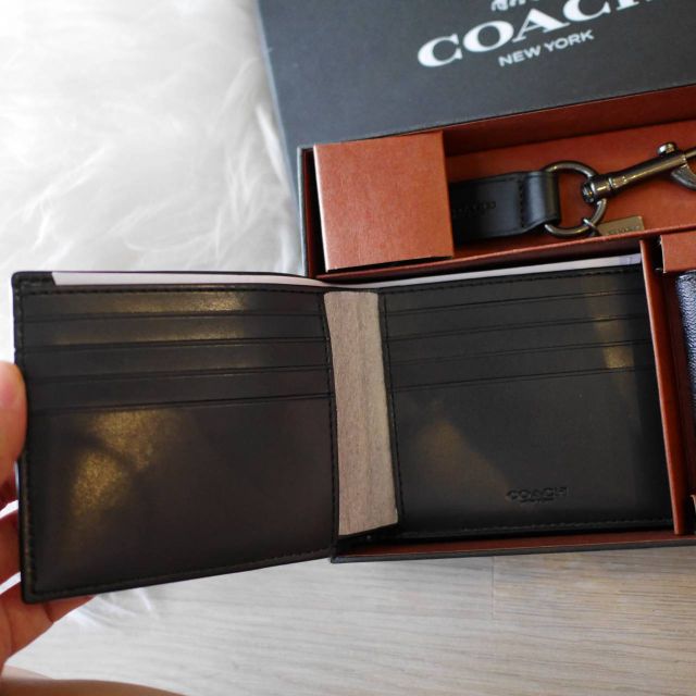 coach-setกระเป๋าสตางค์ชายพร้อมพวงกุญแจของแท้usa