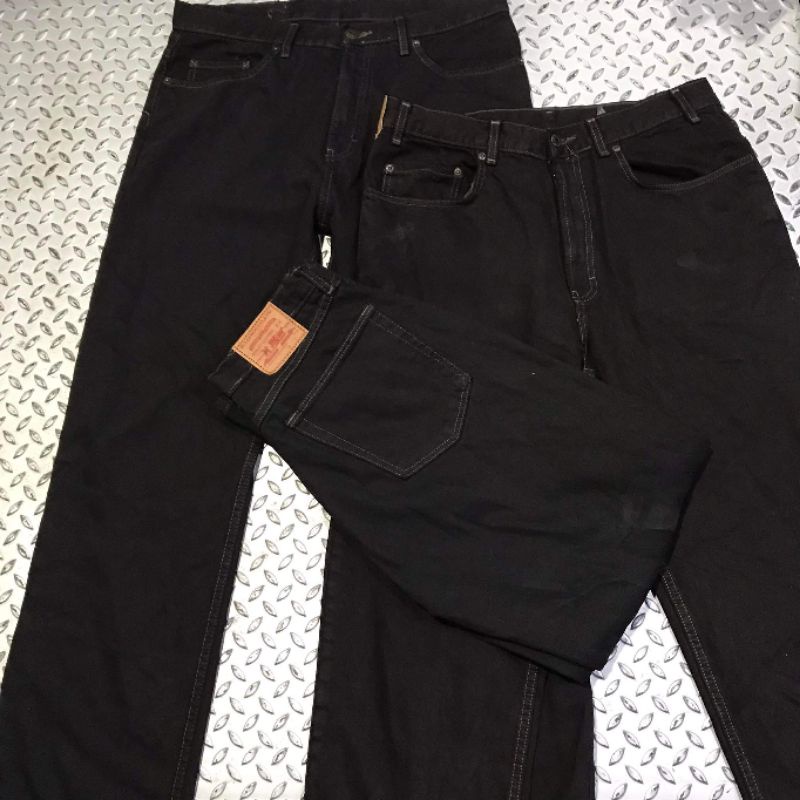 ภาพหน้าปกสินค้ากางเกงยีนส์กระบอกสีดำสนิท กางเกงขายาว ทรงกระบอก จากร้าน jaens99 บน Shopee
