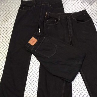 ภาพขนาดย่อของภาพหน้าปกสินค้ากางเกงยีนส์กระบอกสีดำสนิท กางเกงขายาว ทรงกระบอก จากร้าน jaens99 บน Shopee