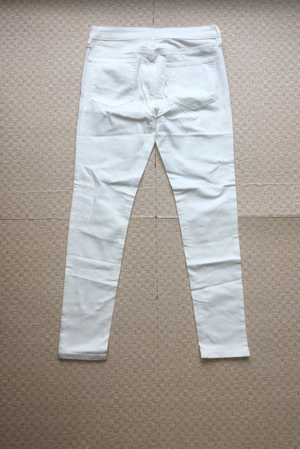 กางเกงขายาวสีขาว-ทรง-skinny