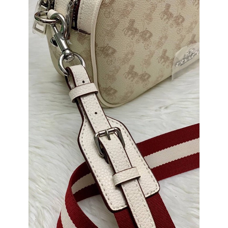 coach-jes-crossbody-with-horse-and-carriage-print