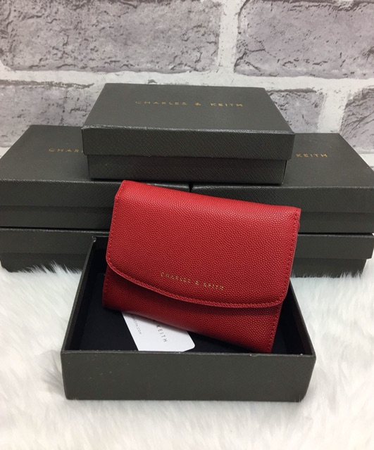 charles-amp-keith-mini-wallet-bag-ส่งฟรีems