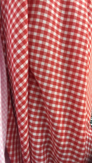 ภาพหน้าปกสินค้าผ้าฝ้ายมัสลิน ลายแดง-ขาว ราคาส่ง สำหรับตัดชุด ตัดหน้ากากอนามัย หน้ากว้าง 46 นิ้ว จากร้าน napark2 บน Shopee