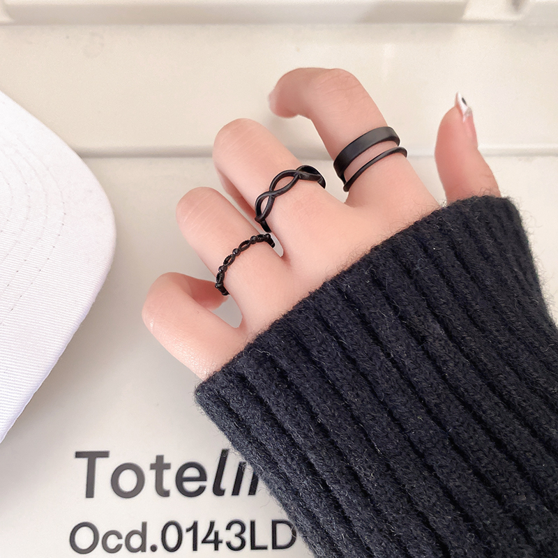 ภาพหน้าปกสินค้าRing Set Female Light Luxury Niche Design Simple and Refined Fashion Personality Opening Adjustable Ring จากร้าน fashionalloy2021.th บน Shopee