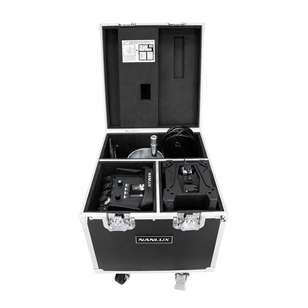 evoke-1200-spot-light-with-flight-case