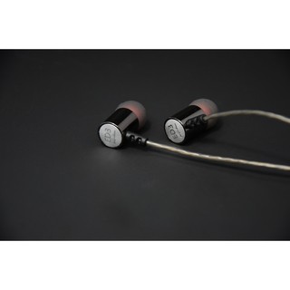 หูฟัง Knowledge Zenith ED3 หูฟัง อินเอียร์ In-ear ระดับ high end professional เบสยืดหยุ่น เสียงดี