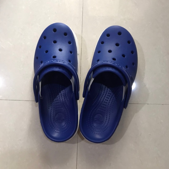 Crocs size M2 W4 ของแท้ | Shopee Thailand