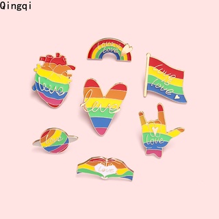 ภาพขนาดย่อของสินค้าเข็มกลัด รูปธง Love Is Love Rainbow LGBT สีรุ้ง เหมาะกับของขวัญ สําหรับเพื่อนรัก