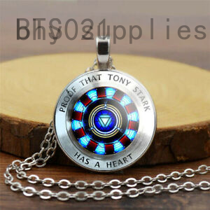 จี้สร้อยคอ Iron Man Endgame Tony Stark Cabochon รูปทรงไอรอนแมนอเวนเจอร์สแก้ว UK