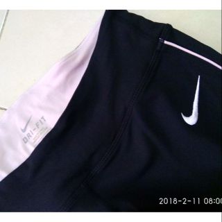 กางเกงกีฬา nike  size  L kid