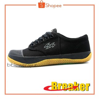 ภาพหน้าปกสินค้ารองเท้า Breaker Futsal Bk4 สีดำ ที่เกี่ยวข้อง
