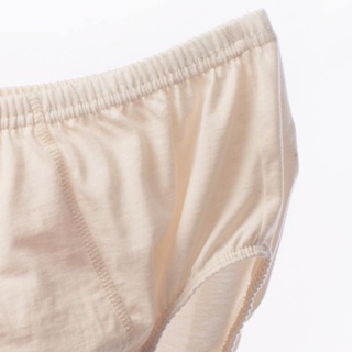 ภาพขนาดย่อของภาพหน้าปกสินค้ากรีน ค๊อตตอน กางเกงในชาย สีครีม (แพ็ค 6 ตัว) ผ้าใส่สบาย Green Cotton Mens Underwear Pants 6-Piece Pack 2010 จากร้าน greencottonthailand บน Shopee