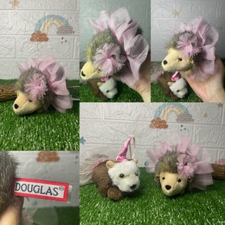 ตุ๊กตาเม่น แต่งตัวไปปาร์ตี้ งานสัตว์เหมือน ขนเสมือนจริง สวยมาก Pink Swirl Hedgehog งานป้าย DOUGLAS Made in Indonesia