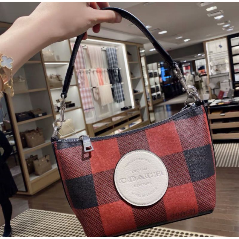 สด-ผ่อน-กระเป๋าสะพาย-แดงลายสก็ต-coach-c1551-dempsey-shoulder-bag-with-buffalo-plaid-print-and-coach-patch