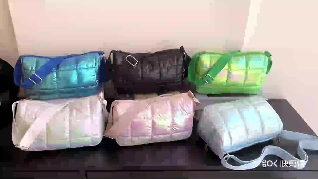 กระเป๋าสะพายฤดูหนาว-casual-quilted-check-crossbody-bag-nylon-elegant-for-work
