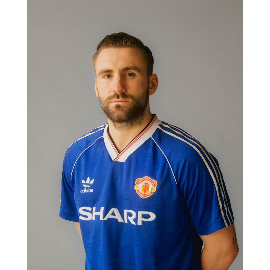 เสื้อเเมนยูย้อนยุค-สุดคลาสสิค-adidas-manchester-united-88-90-jersey-croyal