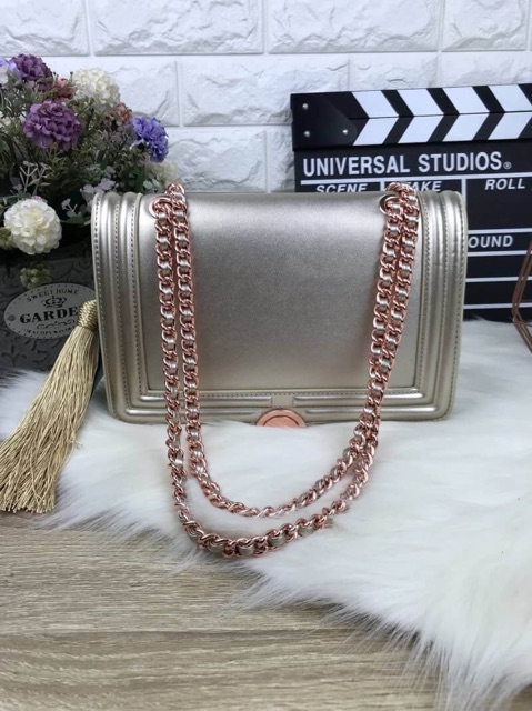 pedro-embossed-chain-bag-ของแท้-ราคาถูก