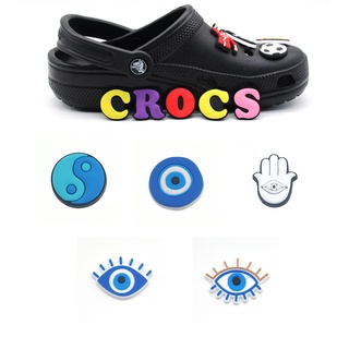 ใหม่ จี้รูปดวงตาปีศาจ สีฟ้า PVC สําหรับตกแต่งรองเท้า Crocs DIY