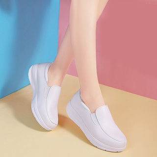 ภาพขนาดย่อของภาพหน้าปกสินค้ารองเท้าสตรี การพยาบาล รองเท้าทำงานสีขาว SA7302 จากร้าน kuike009.th บน Shopee
