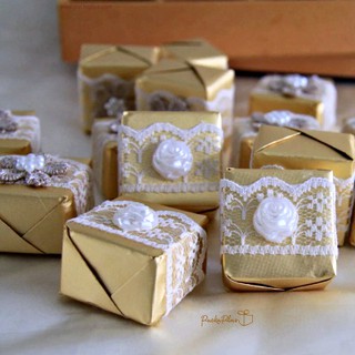 ฟอยล์ห่อช็อคโกแลต เกรดพรีเมี่ยม แผ่นอลูมิเนียมฟอยล์สีทองกึ่งด้าน Embossing Foil Wrappers Classic Gold แพค 100 แผ่น