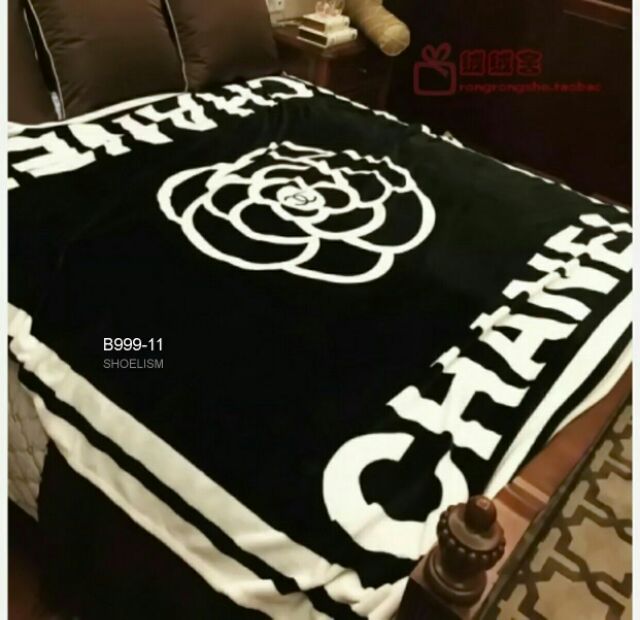 ผ้าห่ม-cc-logo-ชาแนลดอกคามิเลีย