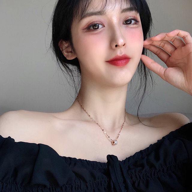 พร้อมส่ง-สร้อยคอเเฟชั่น-งานสวย-ลุค-คุณหนู-มากๆๆ-ราคา-เส้นละ-100-สีเงิน-สีทอง