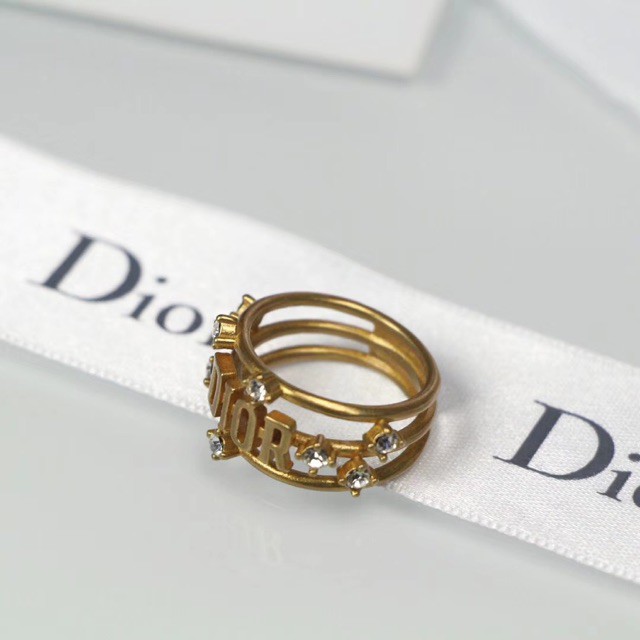 ภาพสินค้าแหวนเพชรรูปทรงตัวอักษรสไตล์เรโทรสำหรับผู้หญิง จากร้าน aimeestoe.th บน Shopee ภาพที่ 1