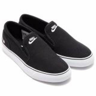Nike รองเท้าผ้าใบแฟชั่น WMNS TOKI SLIP CANVAS แท้ สี black / white