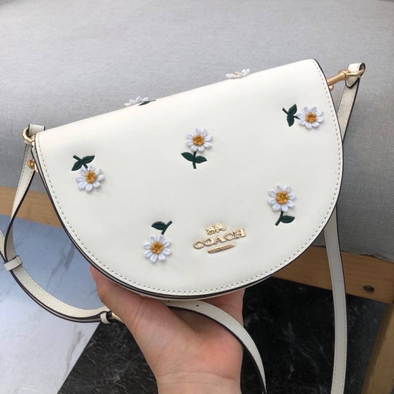 coach-ellen-crossbody-with-daisy-embroidery