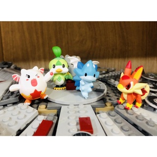 Bandai PUZZLE & DRAGONS Mini Figures Set Of 4