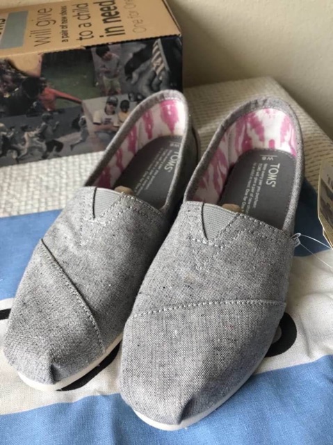 รองเท้า-toms-eartwise-grey-สีเทา