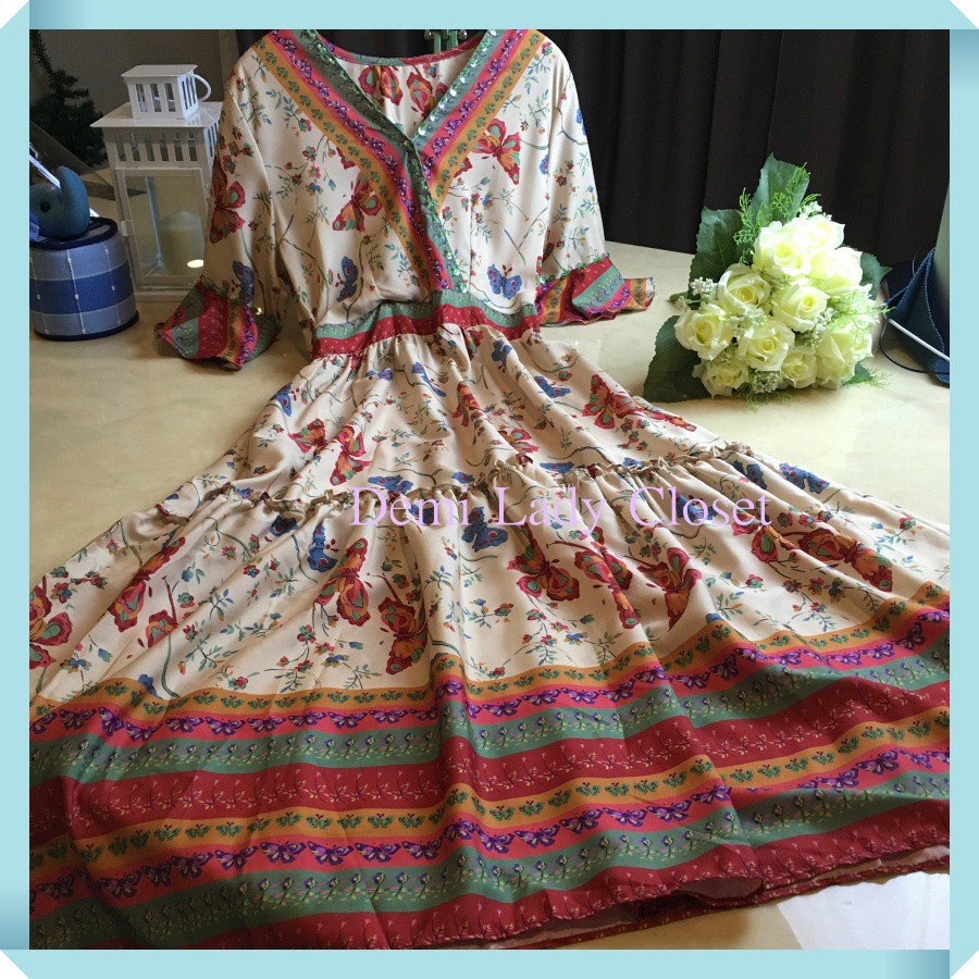 bohemian-maxi-dress-with-butterfly-แมกซี่เดรสลายผีเสื้อและดอกไม้