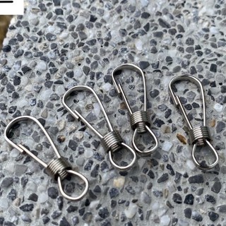 ราคาCarabiner ขนาด 25 mm. หัวเข็มขัดเหล็กสปริง ตะขอเกี่ยว พวงกุญแจ