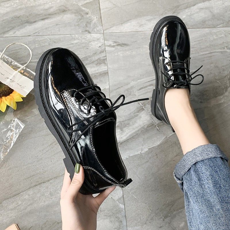 รูปภาพของins รองเท้าหนังขนาดเล็กสไตล์อังกฤษหญิงฤดูใบไม้ผลิ 2020 นักเรียนใหม่ป่าย้อนยุคหนังสิทธิบัตรหนากับรองเท้าสีดำนลองเช็คราคา