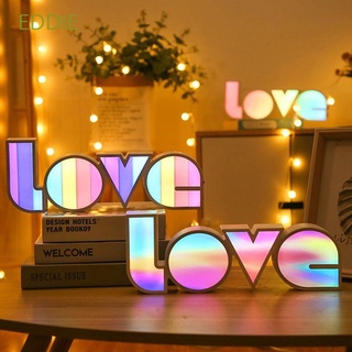 พร้อมส่ง😇😇 โคมไฟตั้งโต๊ะ รูปตัวอักษร Love  ใช้แบตเตอรี่ สีรุ้ง   ราคา 330฿ 👇👇👇👇👇