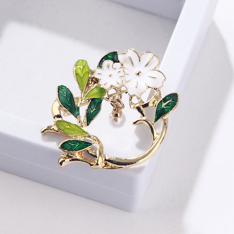 korean-version-fashion-garland-pearl-pendant-brooch-cute-simulation-plant-flowers-garland-pearl-pendant-brooch-exquisite-unisex-all-match-accessories