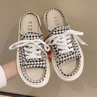 🔥Hot Sale/2523Slippers womens outerwear 2022 new fish mouth lazy drag platform fashion houndstooth canvas sandals ขายร
