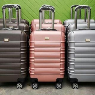 กระเป๋าเดินทาง ไฟเบอร์สีล้วน  °•○|||●□•°○•

 20/24/28   พร้อมส่งจ้าาาาาา  😄😄😄
สวย + ถูกมากก